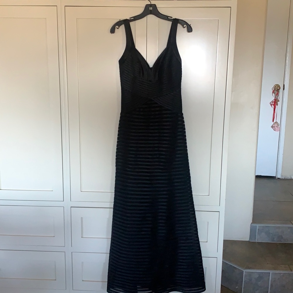 Beautiful BCBG Macazria Black Formal Size 4
